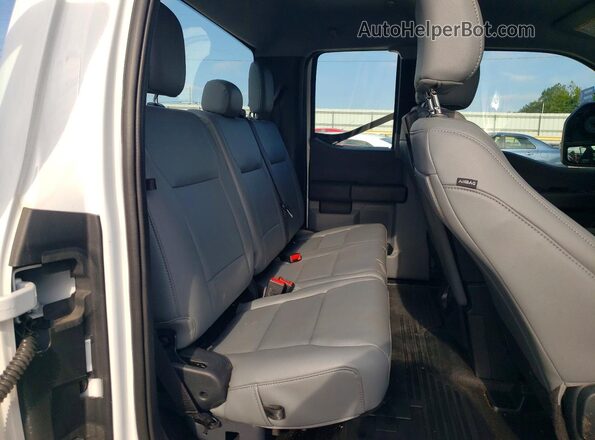 1FT7X2BA7TEC99585 2026 FORD F250 White Հետևի նստատեղերի տեսք