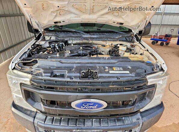 1FT7X2BN3NEF23666 2022 FORD F250 Белый Вид задней части салона