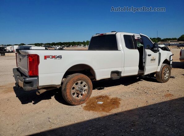 1FT7X2BNXREC97907 2024 FORD F250 White Հետևի աջ