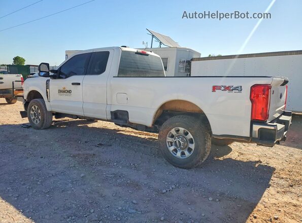 1FT7X2BNXREC97907 2024 FORD F250 White Հետևի ձախ