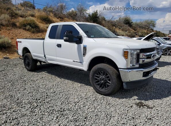 1FT7X2BT6KEG76357 2019 FORD F250 White Front right