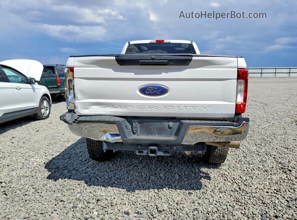 1FT7X2BT6KEG76357 2019 FORD F250 White Rear view