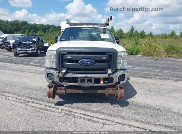 1FT7X3B60GEA31808 2016 FORD F350 Белый Вид панели приборов