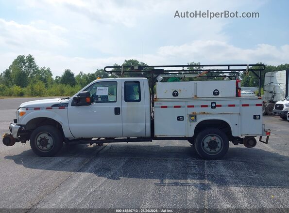 1FT7X3B6XGEC72307 2016 FORD F350 Белый Вид задней части салона
