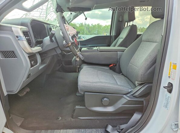 1FT8W2BA2REE78827 2024 FORD F250 White Вид салону спереду