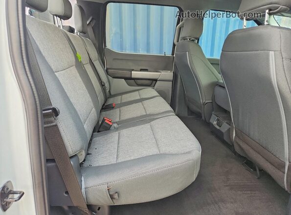 1FT8W2BA2REE78827 2024 FORD F250 White Вид задніх сидінь