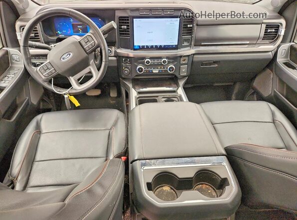 1FT8W2BN8PED88193 2023 FORD F250 Red Առջևի վահանակի տեսք