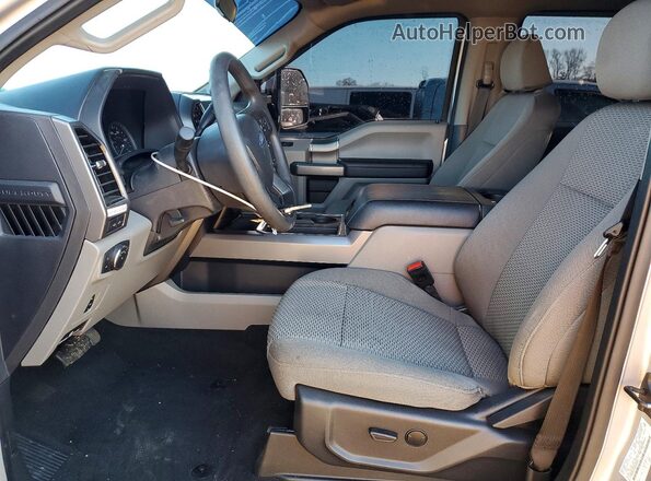 1FT8W2BT0NEG29806 2022 FORD F250 Серебряный Вид салона спереди