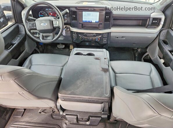 1FT8W2BT0SEC59968 2025 FORD F250 Белый Вид панели приборов