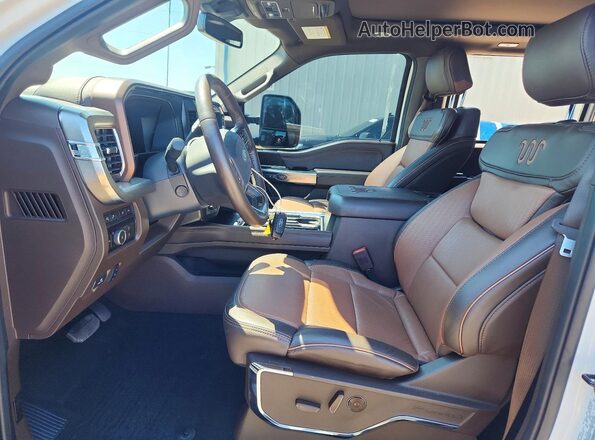 1FT8W2BT2RED53750 2024 FORD F250 White Front interior view