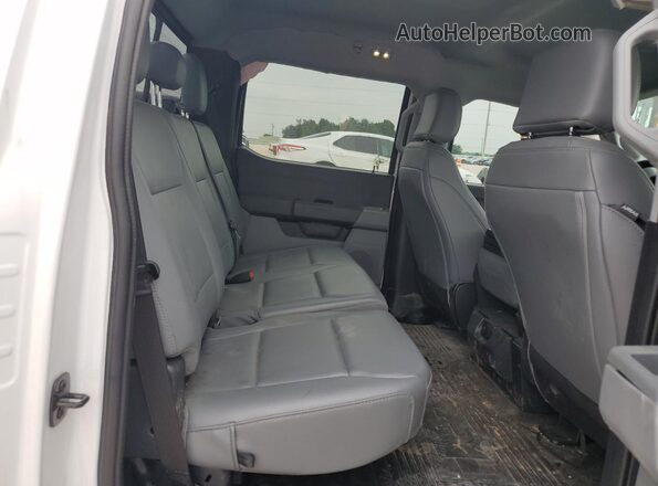 1FT8W2BT4SEC25404 2025 FORD F250 White Vista de los asientos traseros