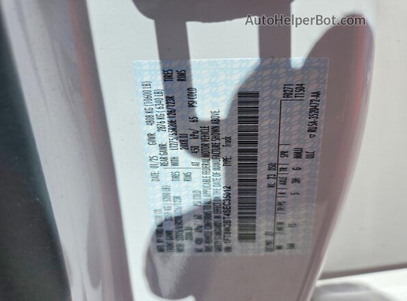 1FT8W2BT4SEC35012 2025 FORD F250 White Vista del compartimento del motor