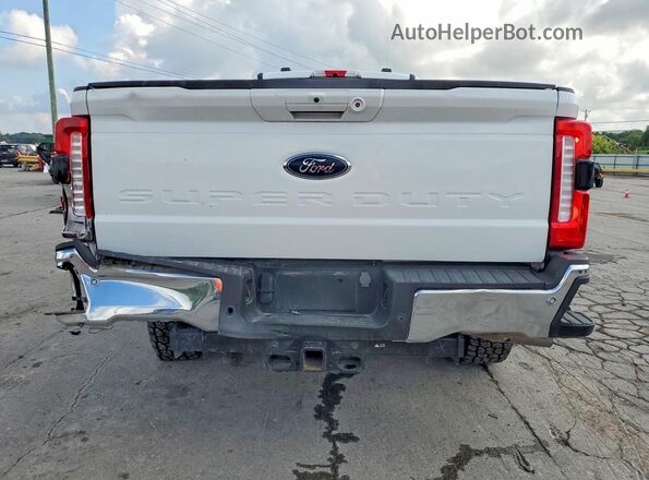1FT8W2BT6PEC19806 2023 FORD F250 White Вид ззаду