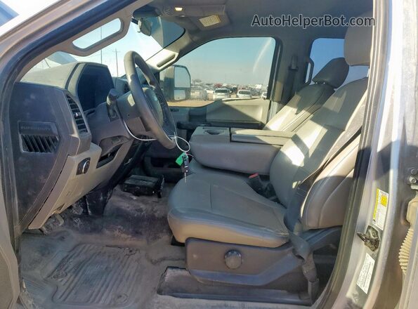 1FT8W2BT9NEE50163 2022 FORD F250 Silver Front interior view