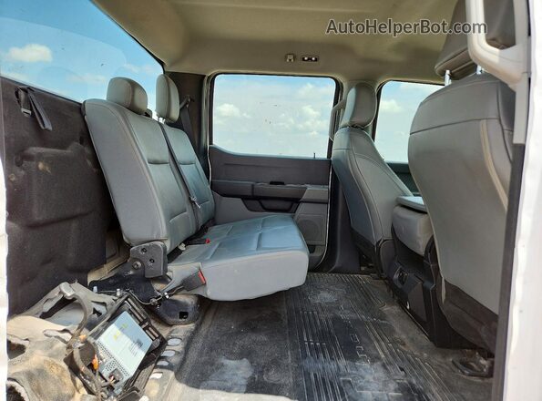 1FT8W2BTXREC94527 2024 FORD F250 White უკანა სავარძლების ხედი