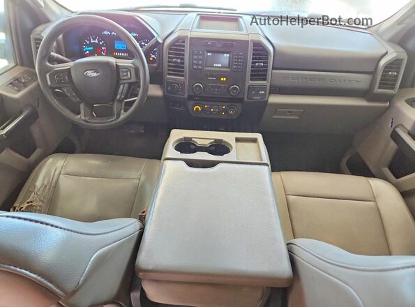 1FT8W3B68JEC18096 2018 FORD F350 Белый Вид панели приборов