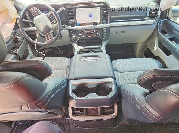 1FT8W3BMXREF93501 2024 FORD F350 Серый Вид панели приборов