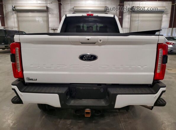 1FT8W3BN0PEE06823 2023 FORD F350 Белый Вид сзади