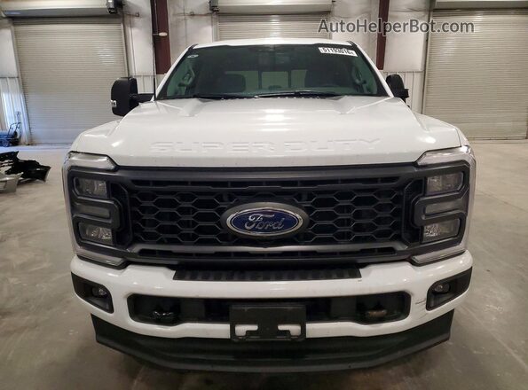 1FT8W3BN0PEE06823 2023 FORD F350 Белый Вид спереди