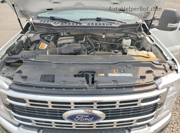 1FT8W3BN5REE10238 2024 FORD F350 White Вид задньої частини салону