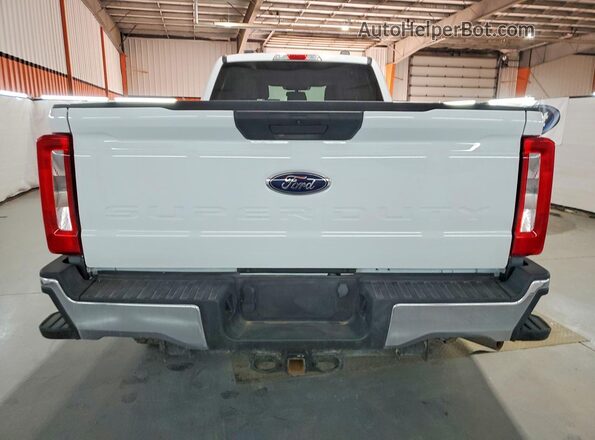1FT8W3BN7PED25690 2023 FORD F350 White Հետևի տեսք