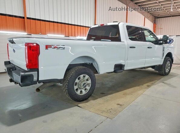 1FT8W3BN7PED25690 2023 FORD F350 White Հետևի աջ