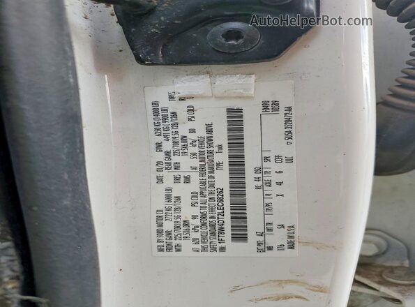1FT8W4DT2LEC68262 2020 FORD F450 White Engine compartment view