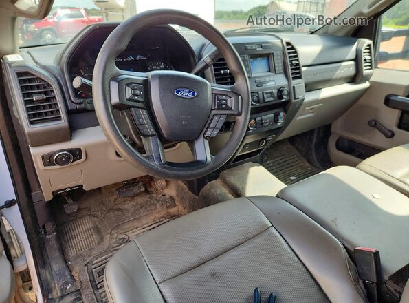 1FT8X2BT7LEE86945 2020 FORD F250 White Առջևի վահանակի տեսք