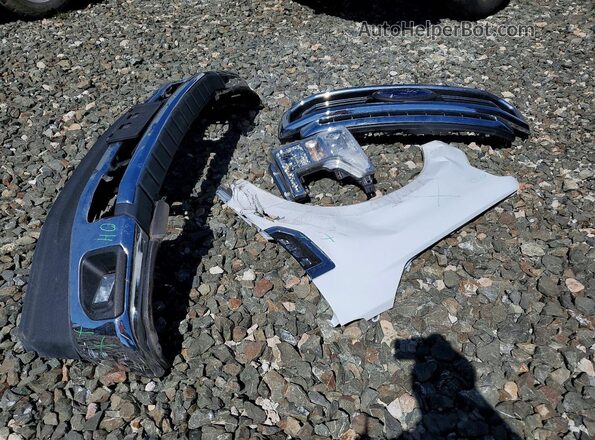 1FT8X3BT5NEE57792 2022 FORD F350 White Vista del compartimento del motor