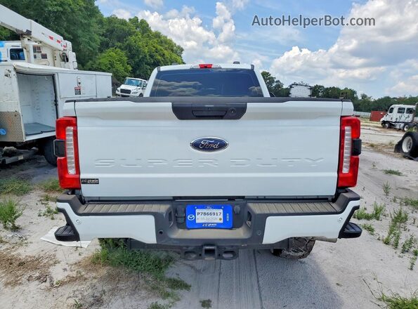 1FT8X3BT8SEE09909 2025 FORD F350 Белый Вид сзади