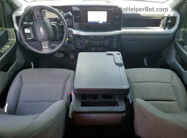 1FT8X3BT8SEE09909 2025 FORD F350 Белый Вид панели приборов