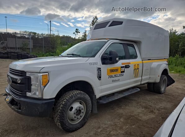 1FT8X3D64HED36909 2017 FORD F350 White Widok wnętrza 360 stopni