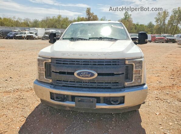 1FTBF2A60KEC67456 2019 FORD F250 White Դիմացի տեսք