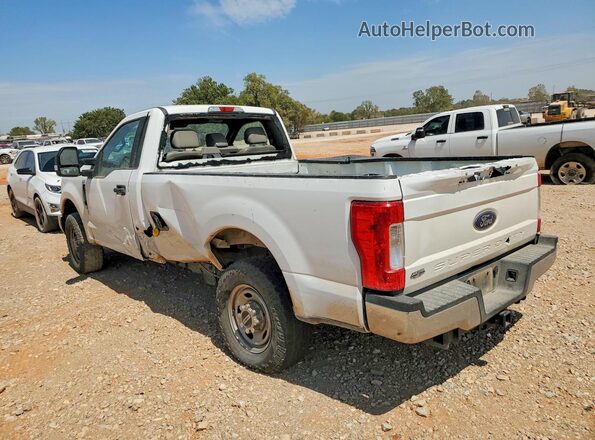 1FTBF2A60KEC67456 2019 FORD F250 White Հետևի ձախ
