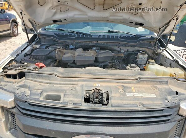 1FTBF2A60KEC67456 2019 FORD F250 White Սալոնի հետևի տեսք