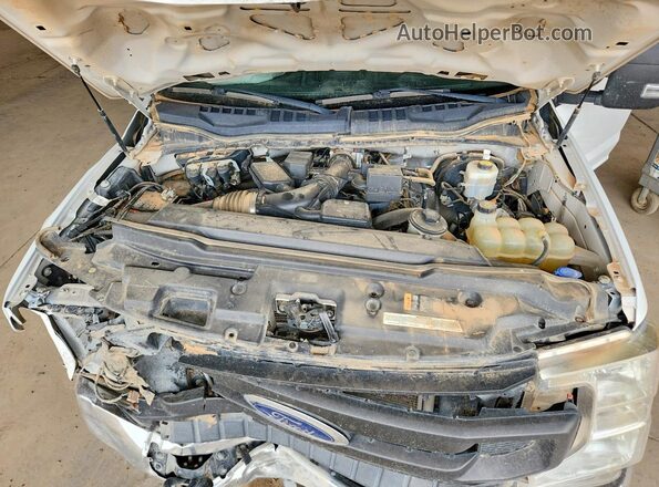 1FTBF2A60NEC16236 2022 FORD F250 White Вид задньої частини салону