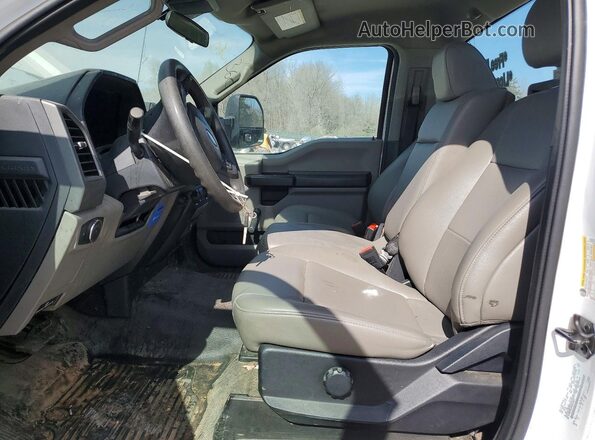 1FTBF2A64NEG43421 2022 FORD F250 White Вид салону спереду