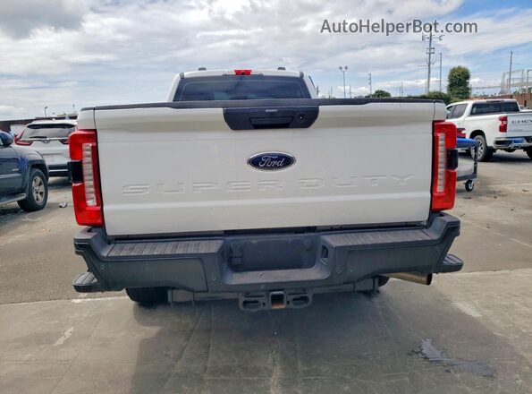 1FTBF2AA9SED10633 2025 FORD F250 White Вид ззаду