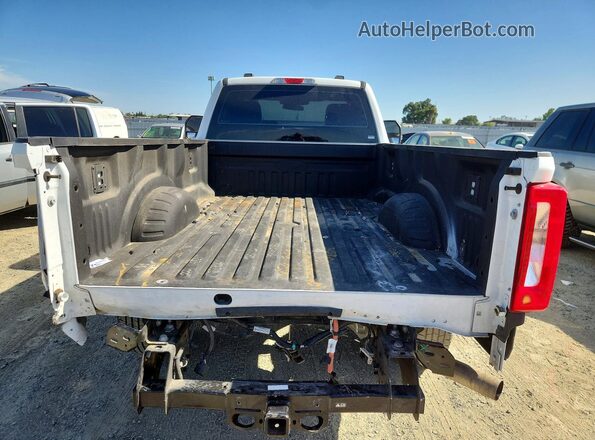 1FTBF2AAXREF17218 2024 FORD F250 White უკანა ხედი