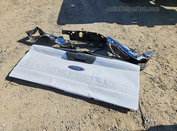 1FTBF2AAXREF17218 2024 FORD F250 White ძრავის განყოფილების ხედი