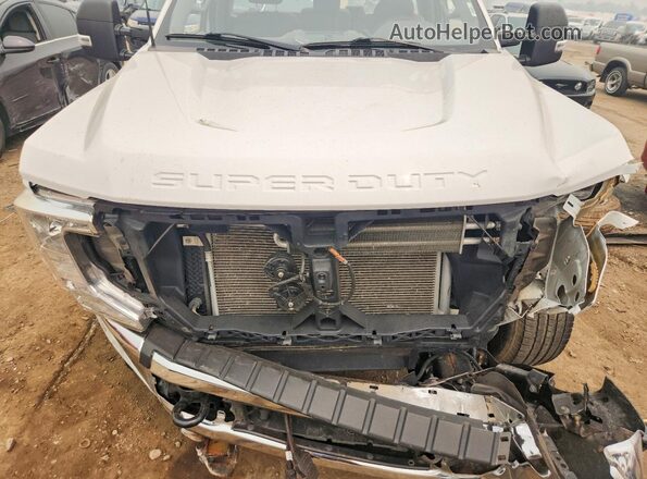 1FTBF2B63NEC50587 2022 FORD F250 Белый Вид задней части салона