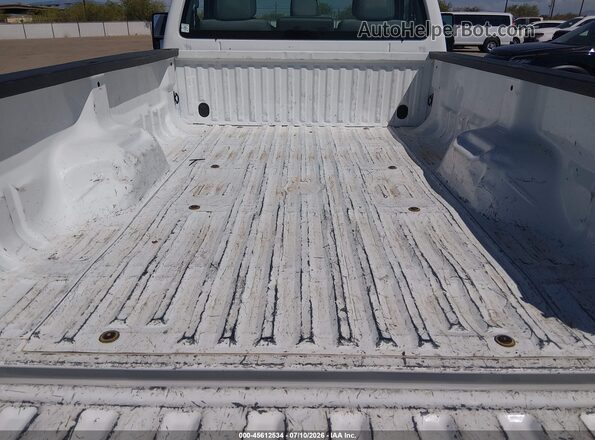 1FTBF2B64GEA32564 2016 FORD F-250 White Widok z przodu
