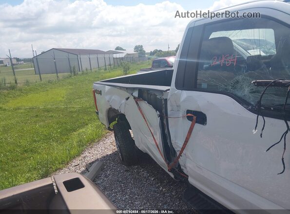 1FTBF2B65KEF45914 2019 FORD F-250 White Դիմացի տեսք