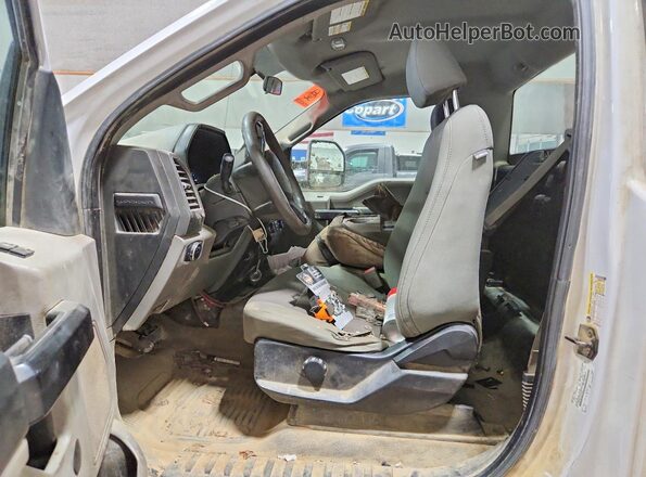 1FTBF2B6XHEC61087 2017 FORD F250 Белый Вид салона спереди