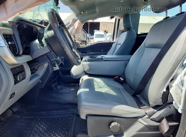 1FTBF2BA0PEC61117 2023 FORD F250 White Вид салону спереду