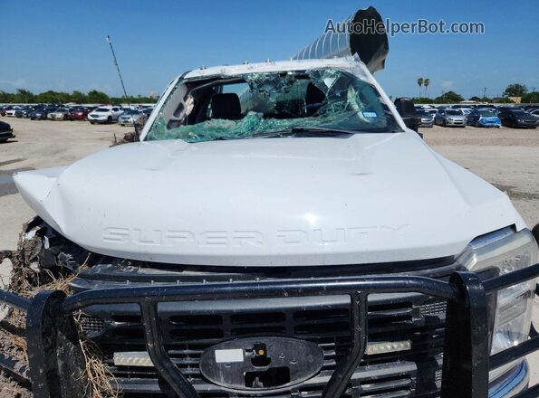 1FTBF2BA0PEC61117 2023 FORD F250 White Вид задньої частини салону