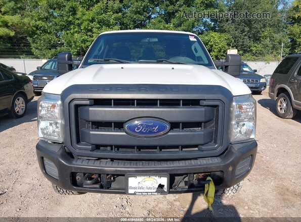 1FTBF2BT3GEC64272 2016 FORD F-250 White Widok wnętrza z tyłu