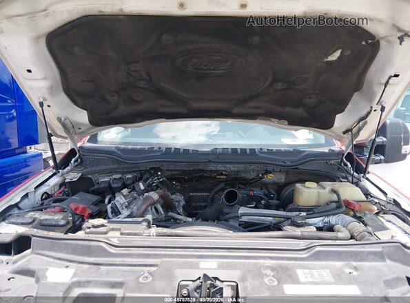 1FTBF2BT4HEE63462 2017 FORD F-250 White Շարժիչի բաժամունքի տեսք