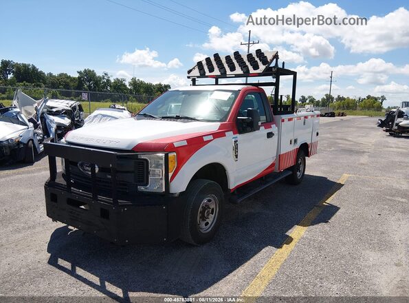 1FTBF2BT7HEC33222 2017 FORD F-250 White Առջևի ձախ երեք քառորդ տեսարան