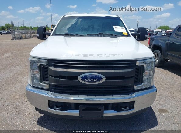 1FTBF3A6XJEC83796 2018 FORD F350 White Вид щитка приладів
